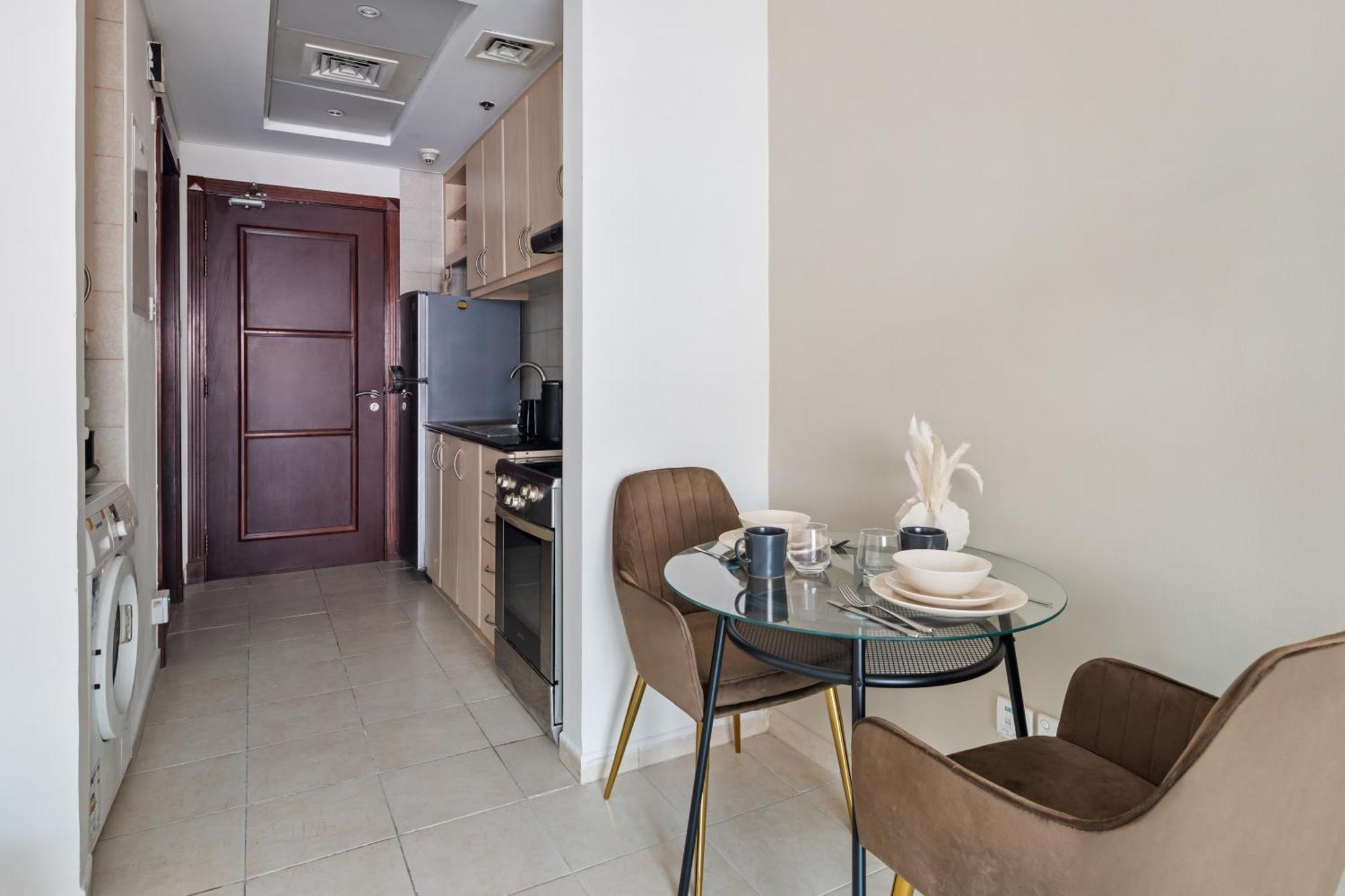 Chic Dubai Studio In Discovery Gardens Apartment Екстериор снимка